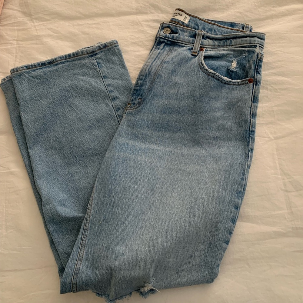 Abercrombie High Rise 90s Relaxed Jean